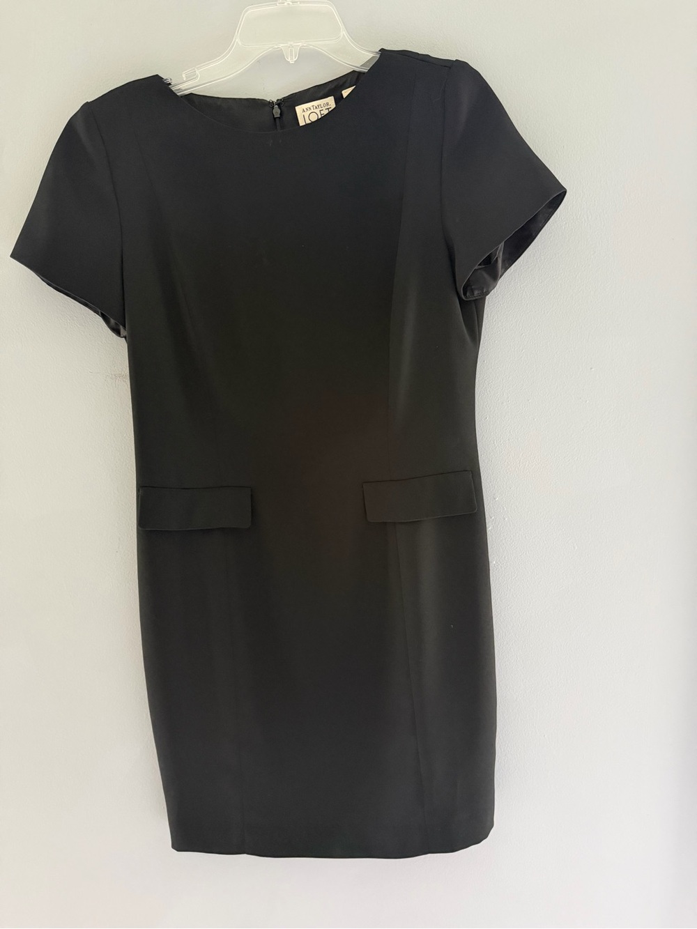 Ann Taylor Black Short-Sleeve Mini Shift Dress